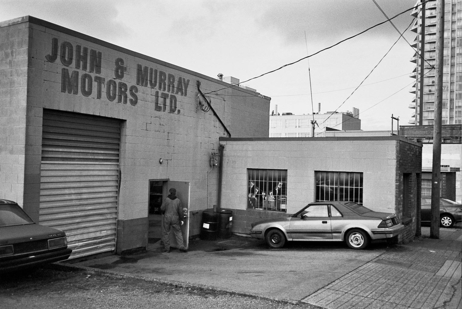 a car mechanic shop in vancouver's mount pleasant neighbourhood